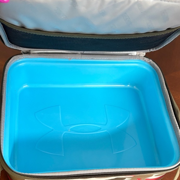 Under Armour Red and Brown Camouflage Messenger Bag - Picture 4 of 4